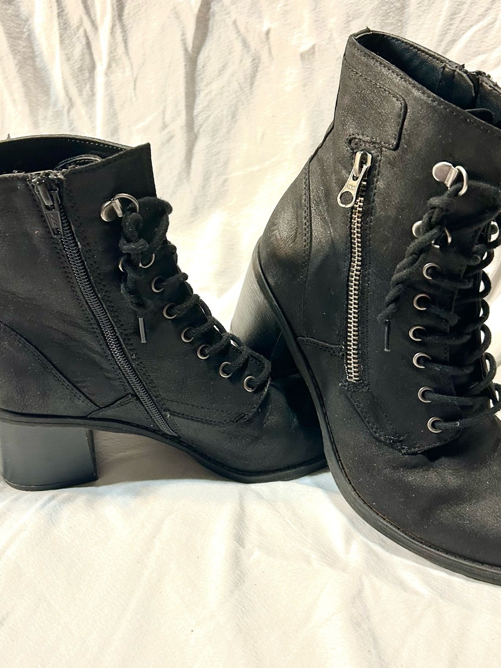 White Mountain Black Lace-Up Block Heel Ankle Boots